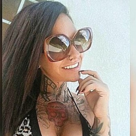 Retro Sunglasses FlyGirls 🖤 Sunnies 🔥🔥🔥 - Picture 9 of 17